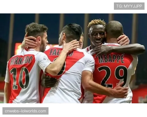 摩纳哥中场核心荣膺月度最佳球员，表现备受赞誉