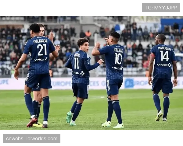 昂热迎战巴黎FC，保级队伍间的六分之战