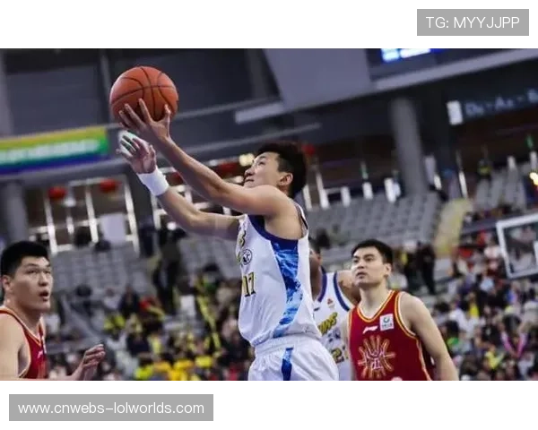 孙铭徽右脚距腓前韧带撕裂,预计伤停6-8周