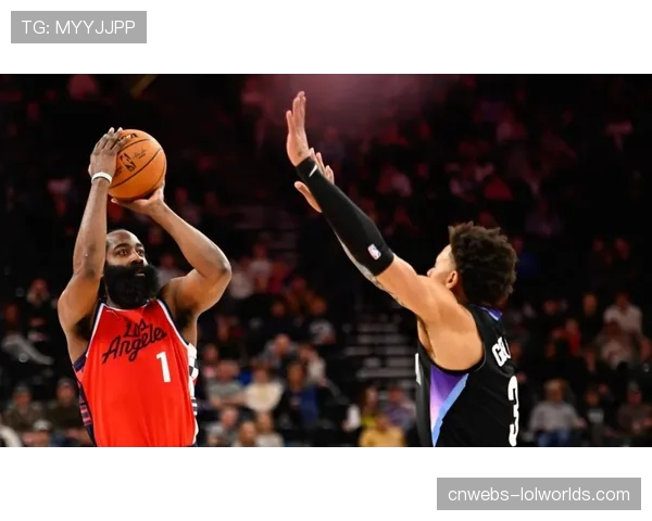 半场战罢老鹰71-55领先篮网,麦科勒姆5中4砍下15分5助攻 半场战罢老鹰71-55领先篮网,麦科勒姆5中4砍下15分5助攻